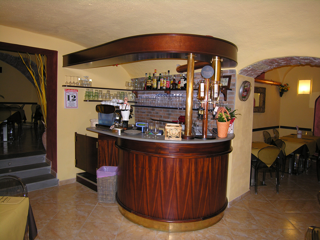 008 Bancone Bar In Mogano